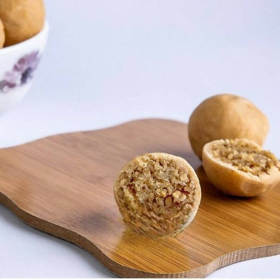 Godavari Vantillu Kobbari Kova Laddu / Kobbari Kova Kajjikayalu